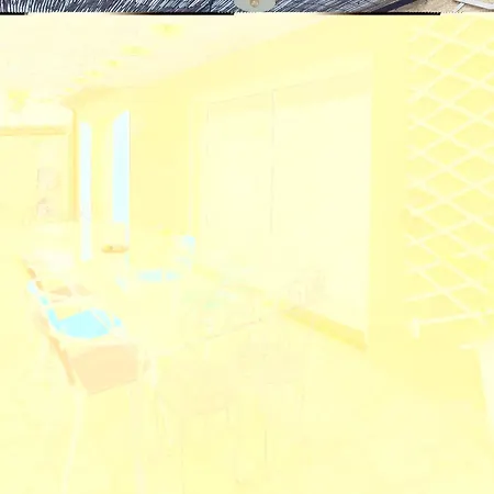 Сasa de vacaciones 3 Bedroom Lovely In Caux