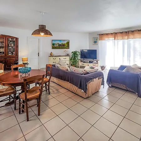 3 Bedroom Lovely In
